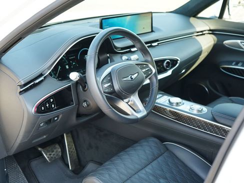 Used 2025 Genesis GV70 3.5T Sport w/ Sport Prestige Package image 17