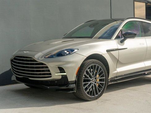 Used 2023 Aston Martin DBX 707 image 23