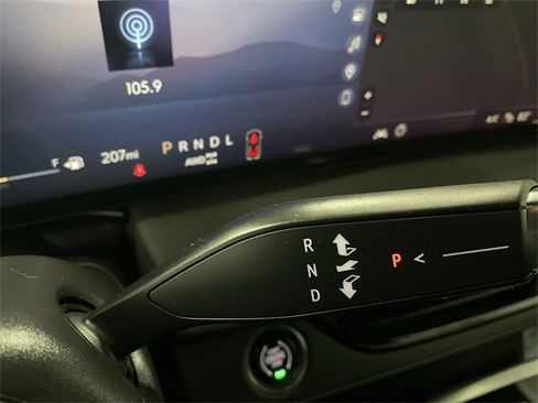 Certified 2025 Buick Enclave Preferred image 31