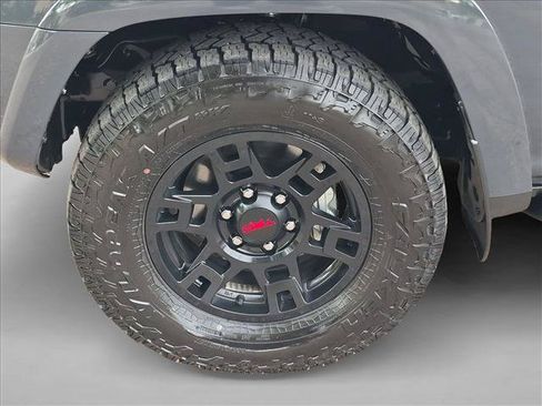 Used 2024 Toyota 4Runner TRD Off-Road Premium w/ Moonroof Package AWD/4WD image 9