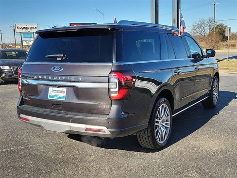 Used 2022 Ford Expedition Max Platinum image 4
