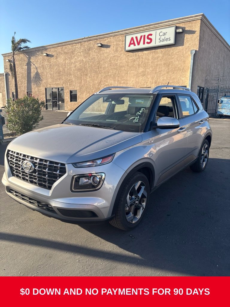 Used 2025 Hyundai Venue SEL FWD image 1