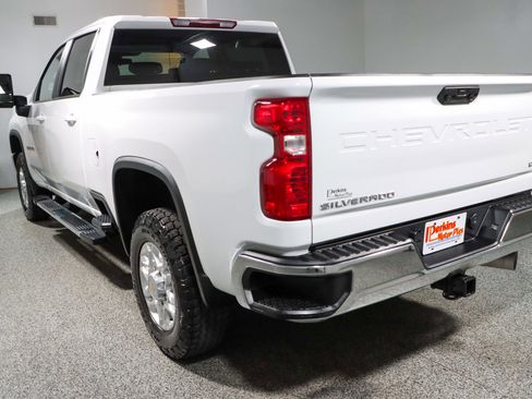 Used 2023 Chevrolet Silverado 2500 LT w/ Convenience Package AWD/4WD image 9