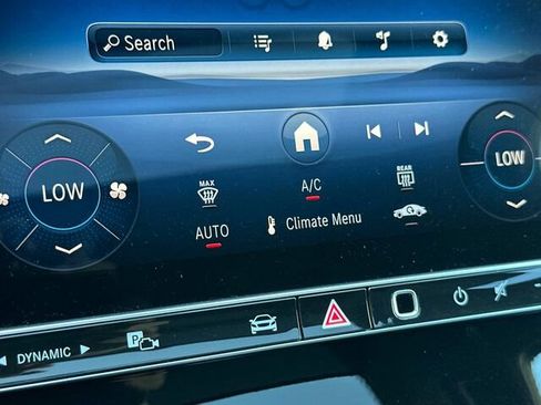 Used 2025 Mercedes-Benz GLC 300 image 24