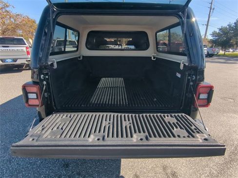 Used 2022 Jeep Gladiator Mojave w/ LED Lighting Group image 14