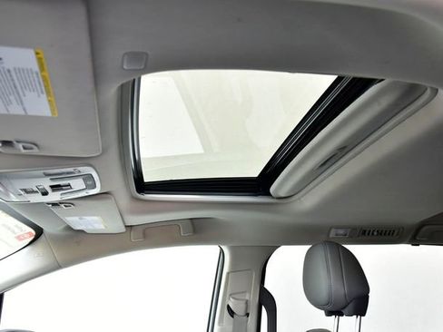 Certified 2023 Toyota Sienna XLE image 11