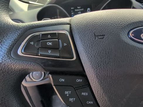 Used 2017 Ford Escape SE w/ Equipment Group 201A image 19