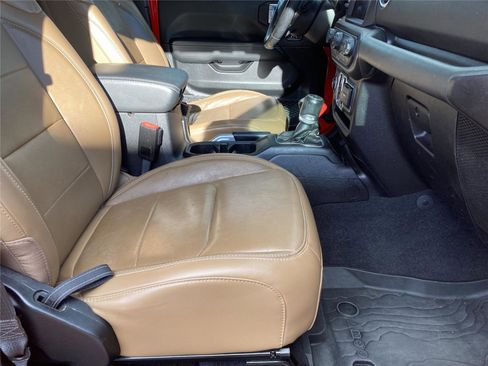 Used 2020 Jeep Gladiator Overland w/ Popular Equipment Package image 31