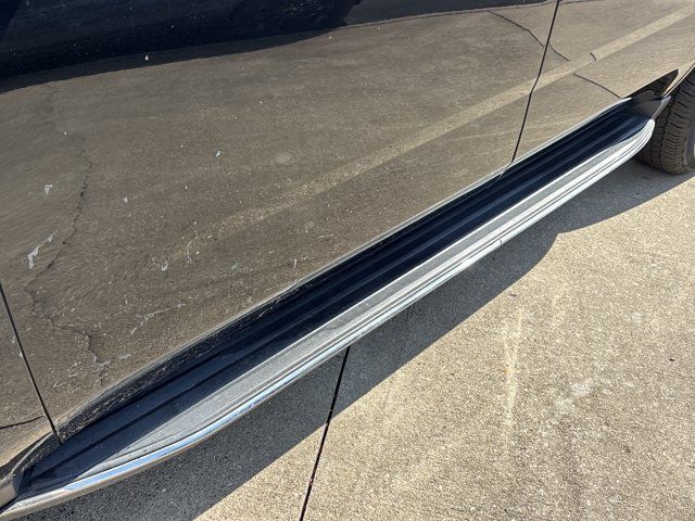 Used 2019 GMC Yukon XL SLT AWD/4WD image 16