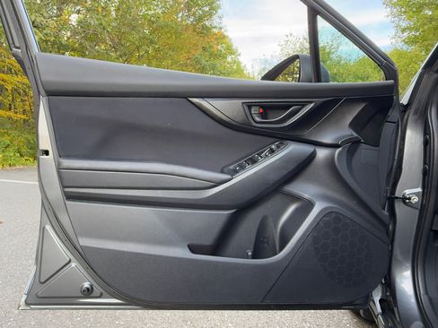 Used 2018 Subaru Impreza 2.0i Premium image 12