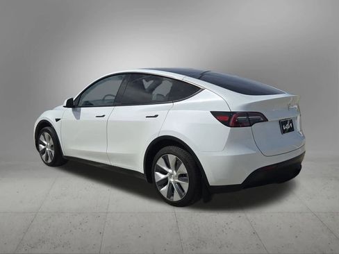 Used 2023 Tesla Model Y Long Range image 10