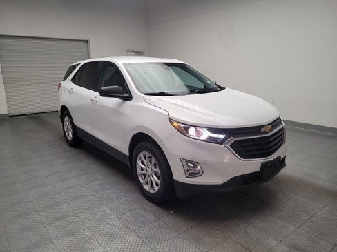 Used 2021 Chevrolet Equinox LS w/ LS Convenience Package AWD/4WD image 13