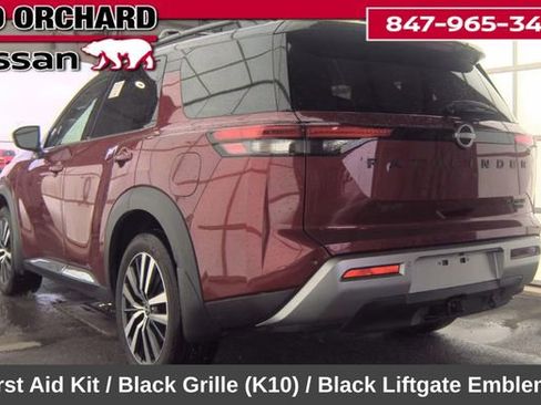 Used 2024 Nissan Pathfinder Platinum AWD/4WD image 6