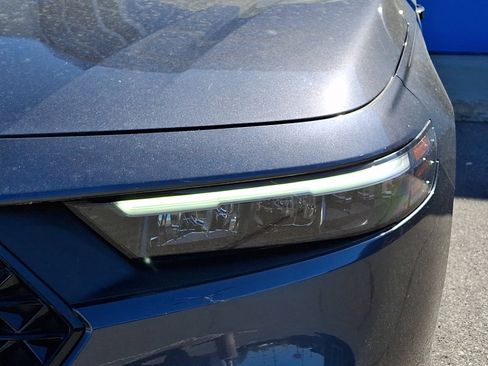 Used 2023 Honda Accord EX image 9