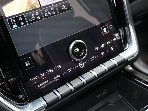 New 2026 GMC Yukon XL Elevation w/ Elevation Premium Package image 33