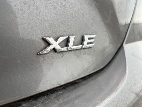 Used 2025 Toyota Camry XLE w/ Premium Package FWD image 9