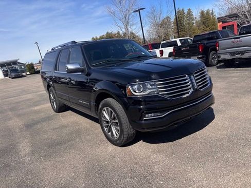 Used 2016 Lincoln Navigator L Select image 3