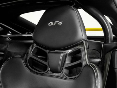 Used 2020 Porsche 718 Cayman GT4 image 40