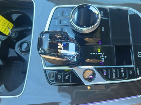 Used 2022 BMW X5 xDrive40i w/ Executive Package image 16