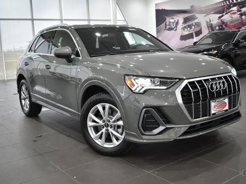 Used 2024 Audi Q3 2.0T Premium Plus w/ Premium Plus Package image 39