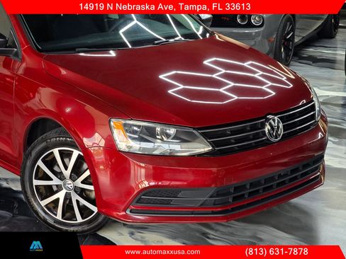 Used 2016 Volkswagen Jetta SE FWD image 3