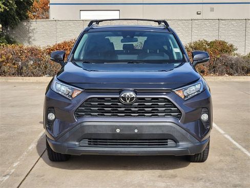 Used 2021 Toyota RAV4 XLE image 2