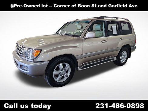 Used 2004 Toyota Land Cruiser AWD/4WD image 1