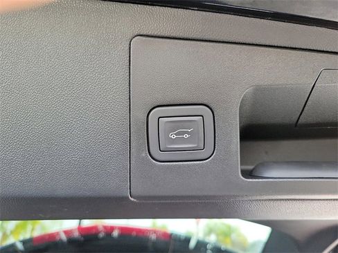 Used 2025 Cadillac XT5 Premium Luxury w/ Technology Package image 23