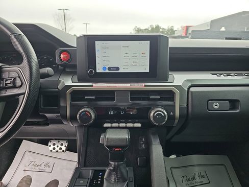 Used 2024 Toyota Tacoma TRD Sport image 23