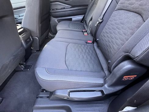 Certified 2025 Nissan Pathfinder S FWD image 20