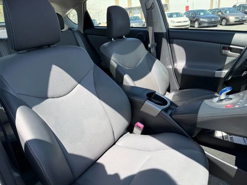 Used 2013 Toyota Prius Four w/ Deluxe Solar Roof Pkg image 34