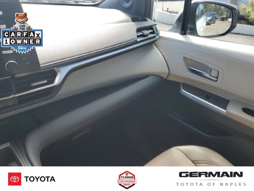 Used 2024 Toyota Sienna Limited FWD image 36