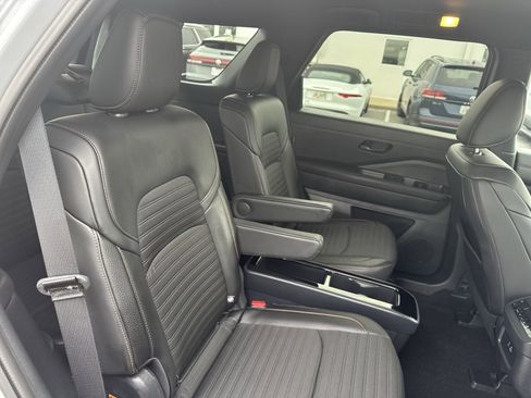 Used 2024 Nissan Pathfinder Rock Creek image 28