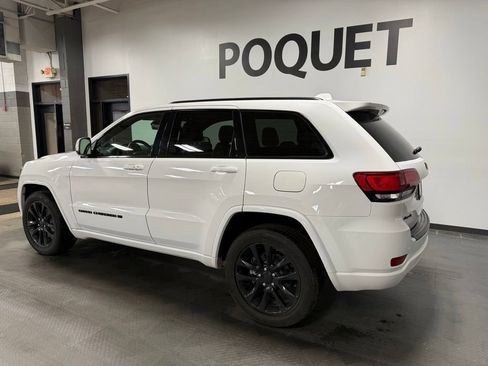 Used 2022 Jeep Grand Cherokee Laredo X image 6