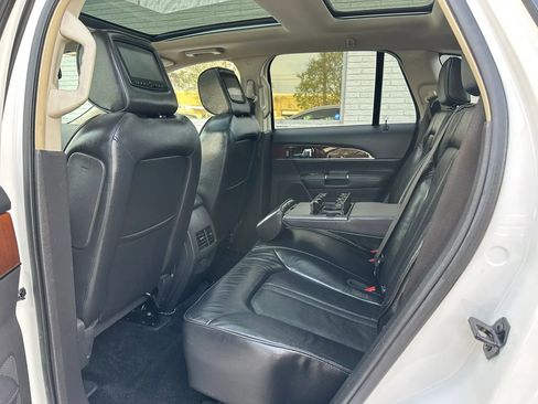 Used 2013 Lincoln MKX Sport Utility 4D image 17