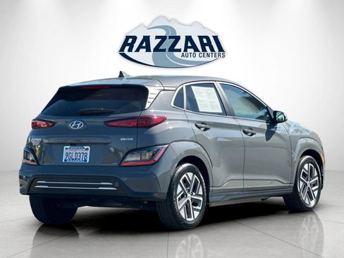 Used 2023 Hyundai Kona SEL FWD image 3