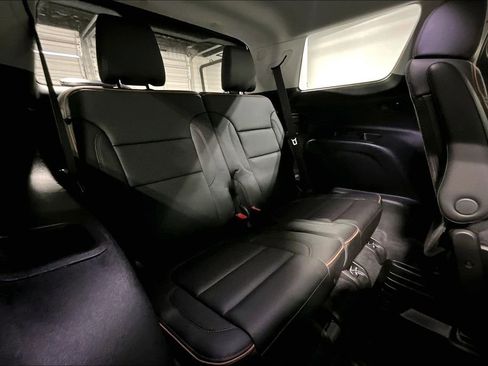Used 2022 GMC Acadia AT4 w/ Technology Package image 38