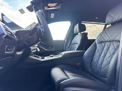 New 2026 BMW X7 xDrive40i w/ M Sport Package AWD/4WD image 9