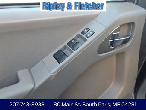 Used 2020 Nissan Frontier SV w/ Midnight Edition Floor Mats AWD/4WD image 10