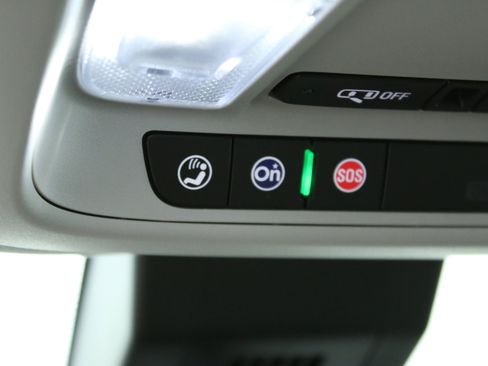 Used 2022 Chevrolet Equinox LS FWD image 18