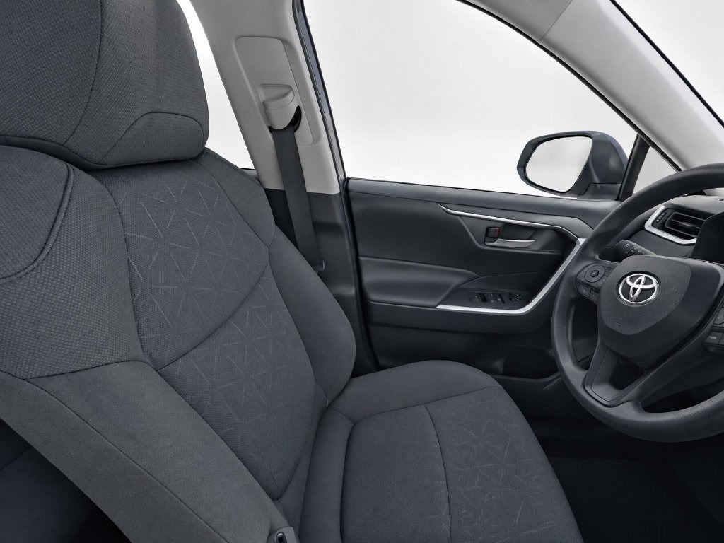 Certified 2025 Toyota RAV4 XLE AWD/4WD image 10