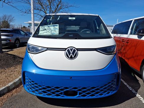 New 2025 Volkswagen ID. Buzz 1st Edition image 2