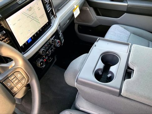New 2026 Ford F250 XLT w/ XLT Premium Package AWD/4WD image 8