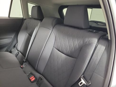 Used 2026 Toyota Corolla Cross LE w/ Moonroof Package FWD image 13