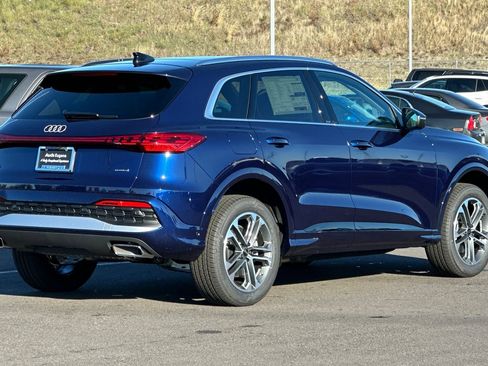 New 2025 Audi Q5 Premium Plus image 3
