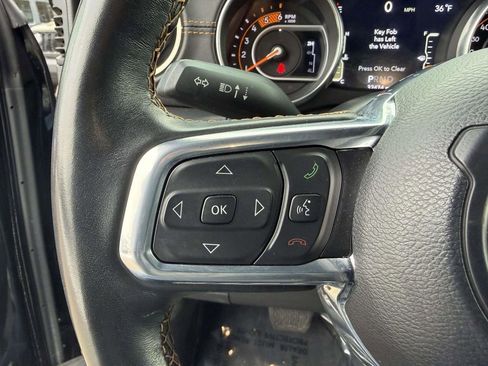 Used 2021 Jeep Wrangler Unlimited Sahara image 31