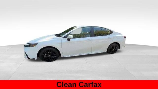 Used 2025 Toyota Camry SE FWD image 3