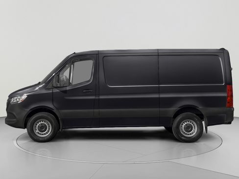 Used 2021 Mercedes-Benz Sprinter 2500 image 3