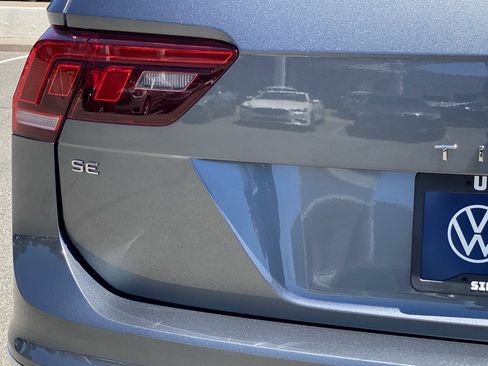Certified 2023 Volkswagen Tiguan SE FWD image 25