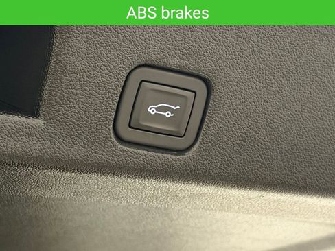 Certified 2026 Chevrolet Traverse High Country w/ LPO, Floor Liner Package AWD/4WD image 23